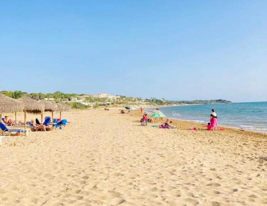 ΠΑΡΑΛΙΑ ΛΟΥΤΡΑ ΚΥΛΛΗΝΗΣ2